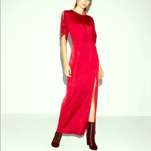 ⬇️$40 Express Red Side Slit Maxi Dress